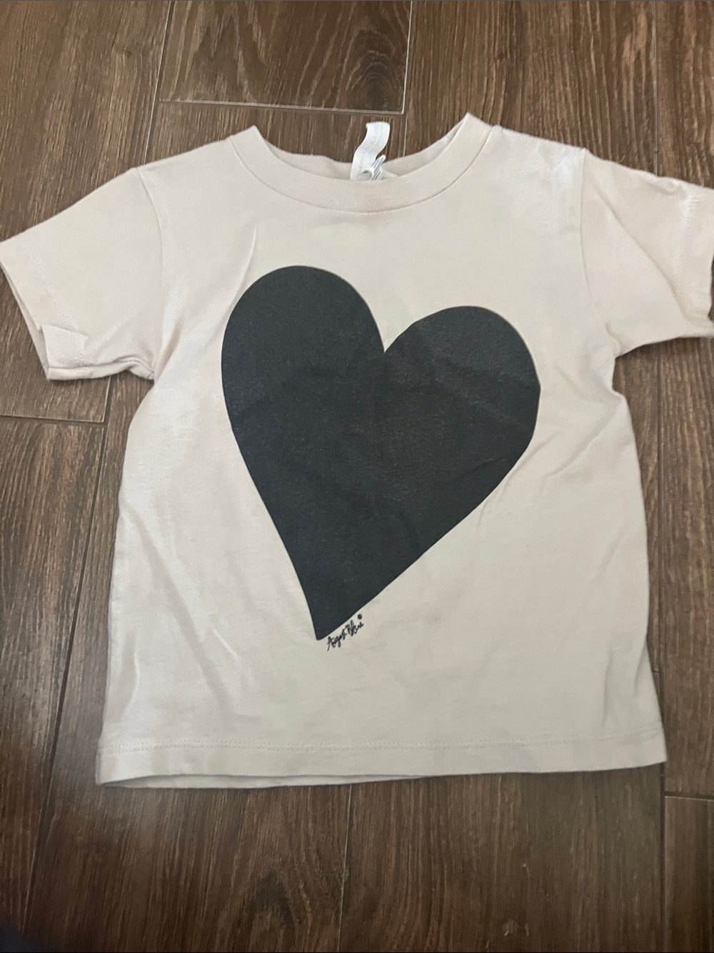 Kids Short-Sleeve Heart Graphic Tee in Cream with Black Heart